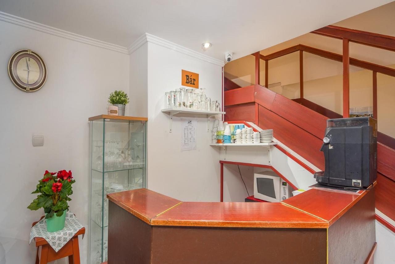 Lipicai Ifjusagi Szallo Szilvásvárad Buitenkant foto